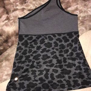 Lululemon tank top bundle